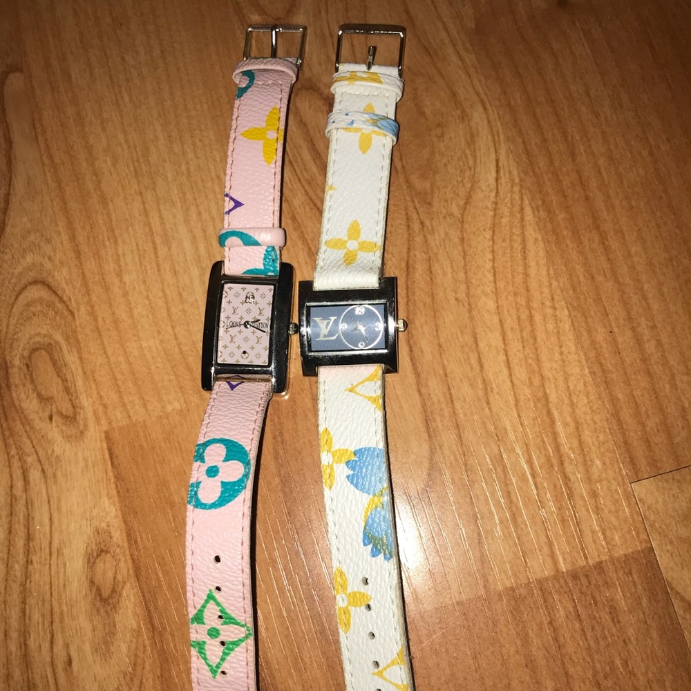 2 Louis Vuitton Watches